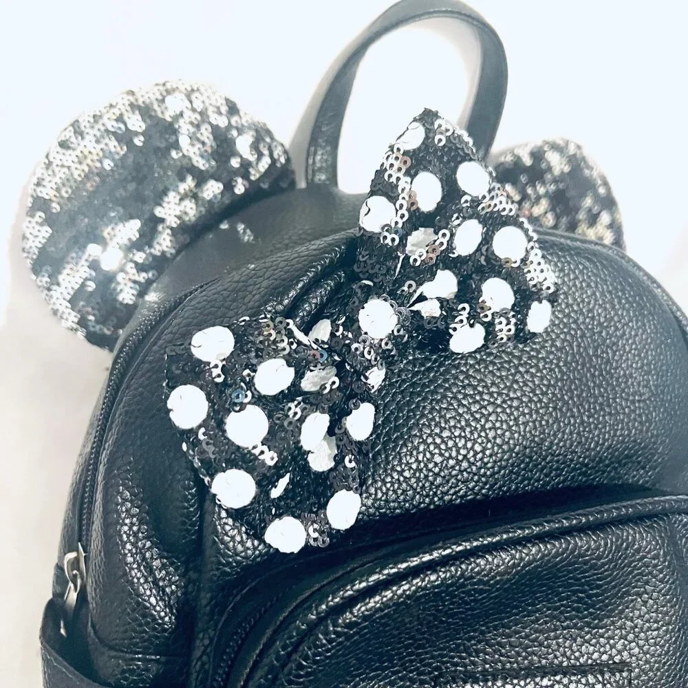 Disney color black